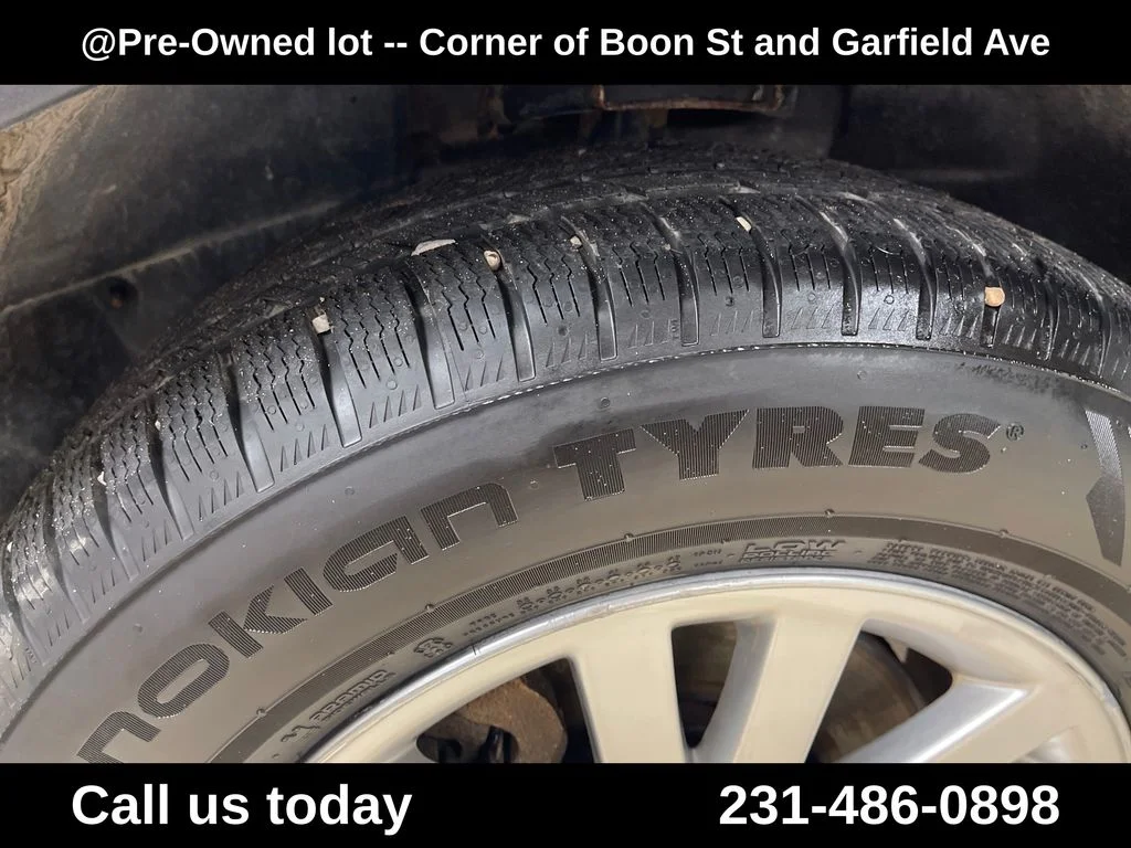 Used 2008 Black Volvo 3.2 image 11