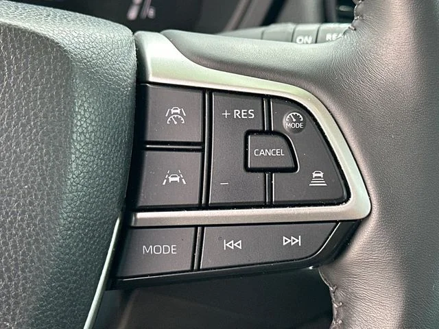 Used 2025 Beige Toyota XLE image 24
