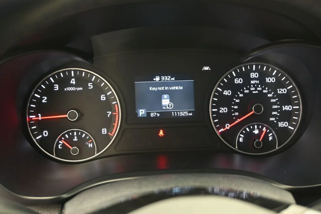 Used 2019 White Kia EX image 22