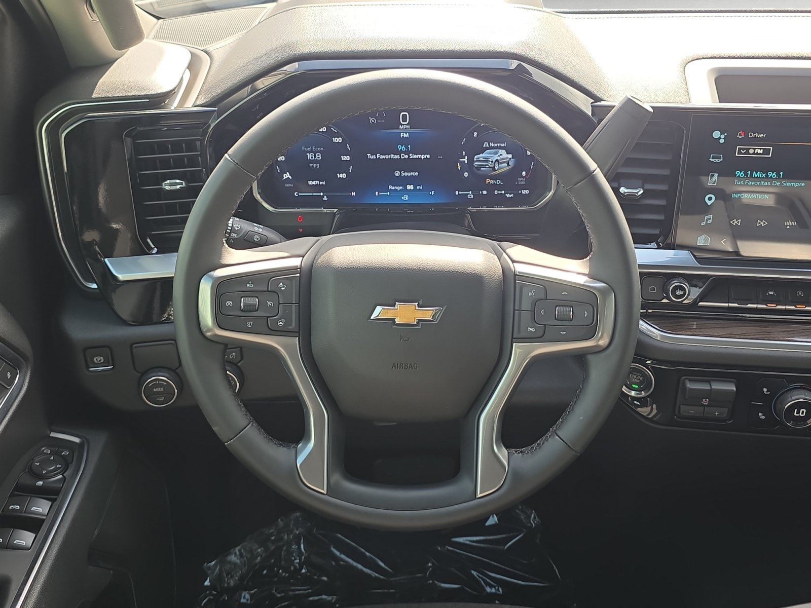 Used 2026 Summit White Chevrolet LT image 11