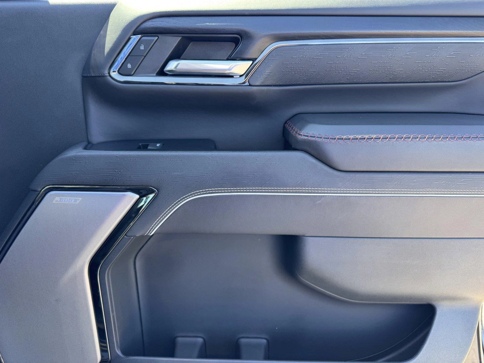Used 2024 Titanium Rush Metallic GMC AT4X image 9