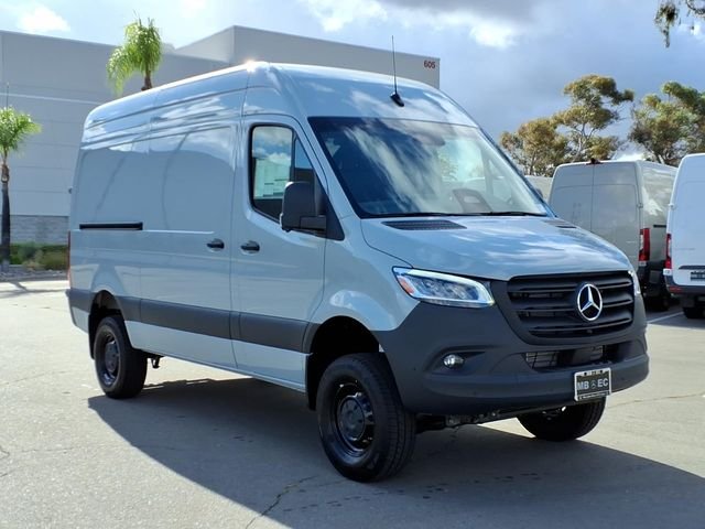 New 2026 Gray Mercedes-Benz Cargo 144 WB image 17