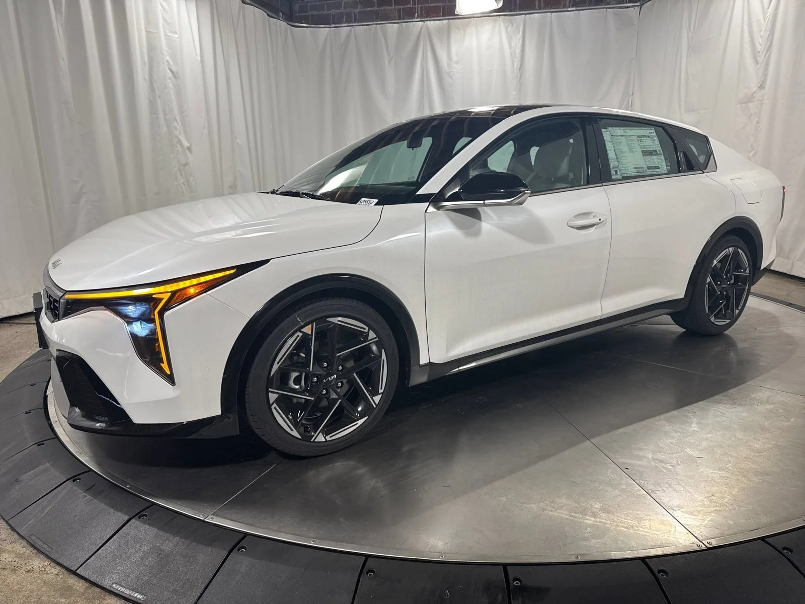 2026 Kia K4 GT-Line AT's photo