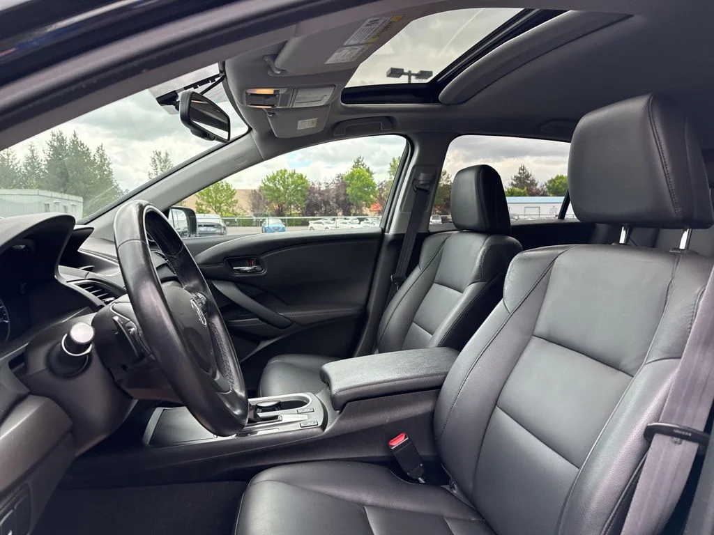 Used 2018 Crystal Black Pearl Acura Base image 9