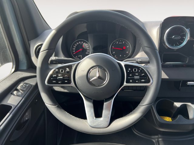 Used 2024 Gray Mercedes-Benz  image 11