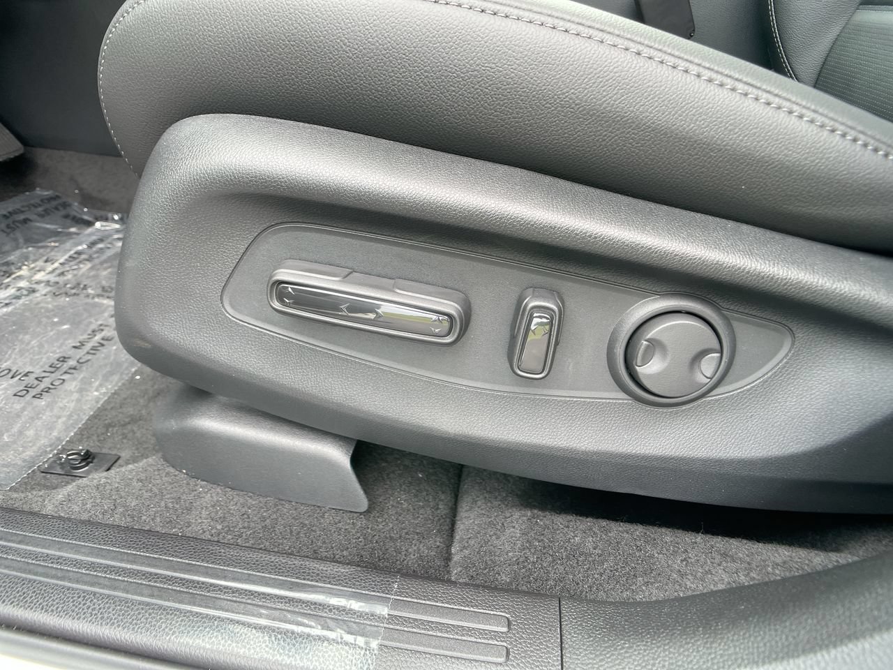 New 2026 Platinum White Pearl Honda EX-L AWD image 12