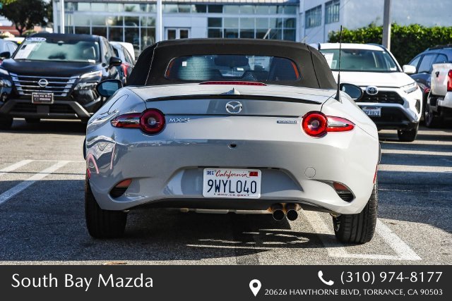 Certified Used 2025 Gray Mazda Club image 5