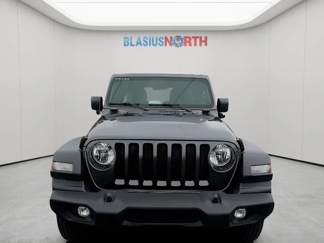 Used 2022 Gray Jeep Unlimited Sport image 2