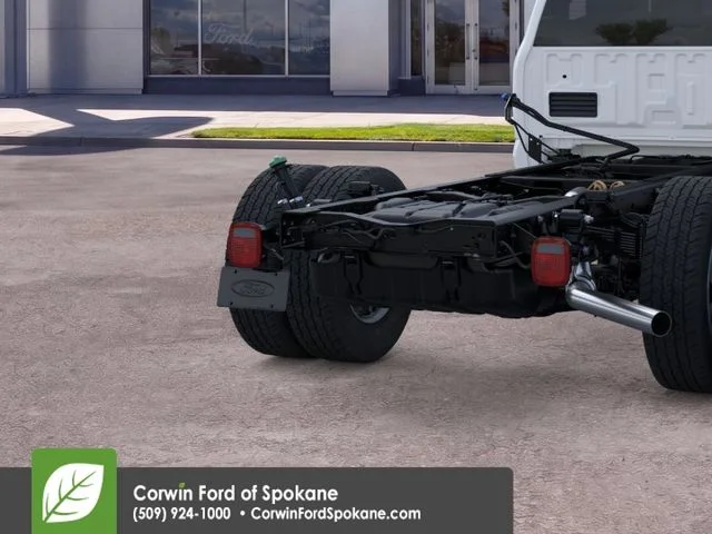 2025 Ford F-600 Super Duty Chassis Cab XL - Photo 21
