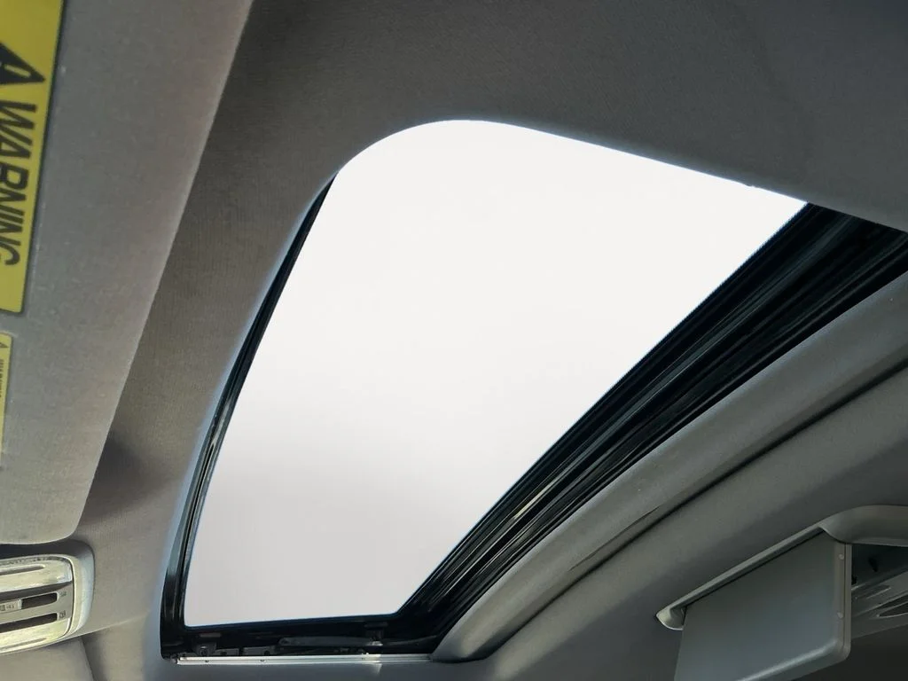 Used 2013 White Honda Touring image 12