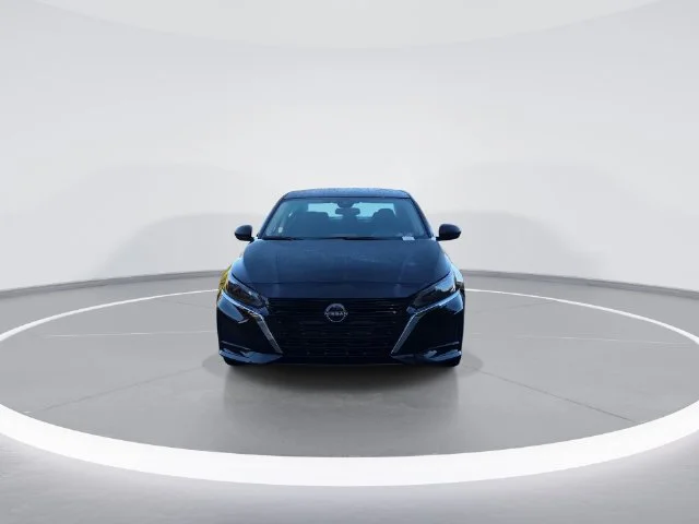 Used 2025 Black Nissan 2.5 SV image 3