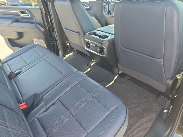 Used 2024 Black Chevrolet High Country image 12