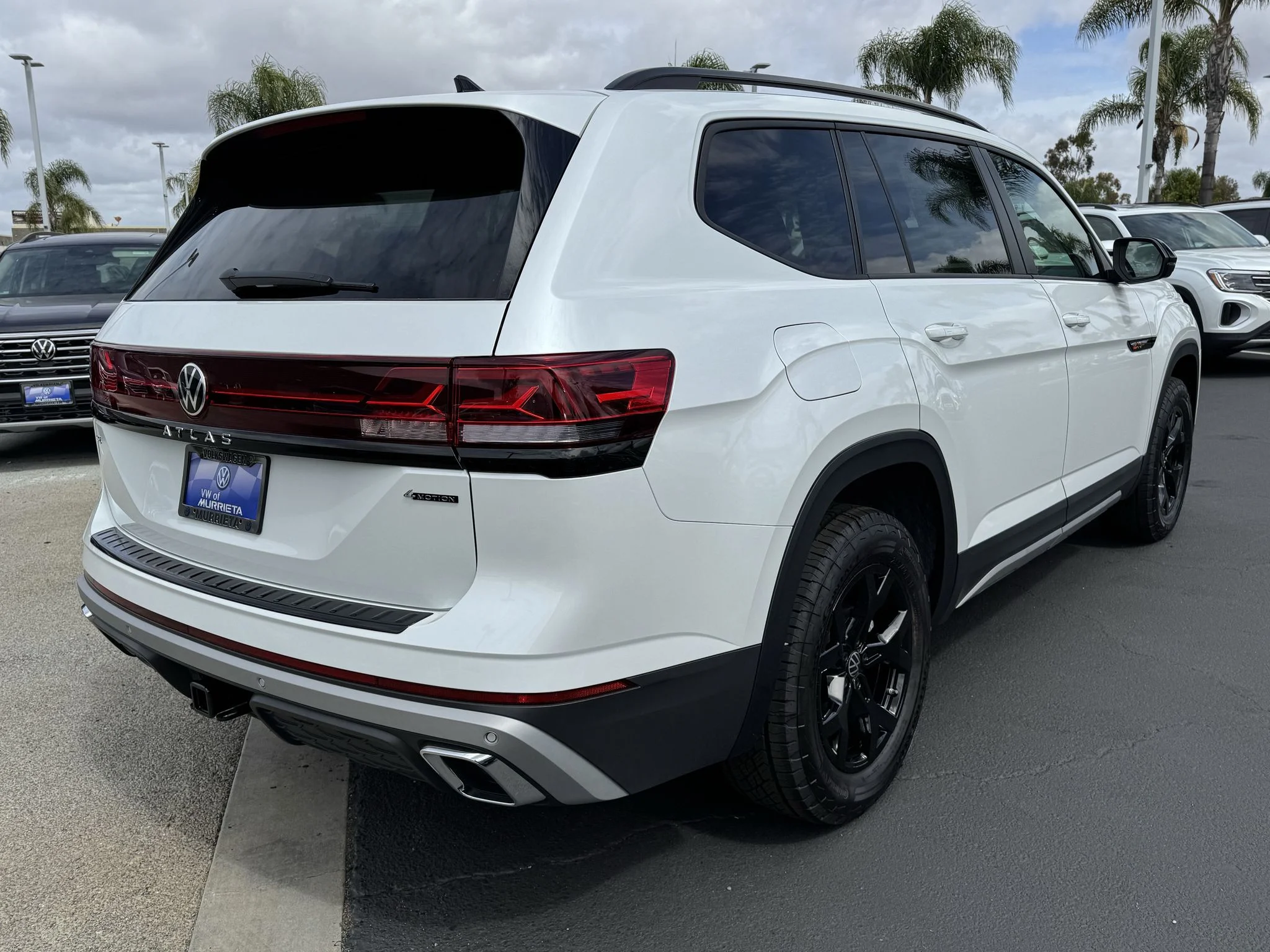 New 2026 Opal White Pearl Volkswagen 2.0T Peak Edition image 7