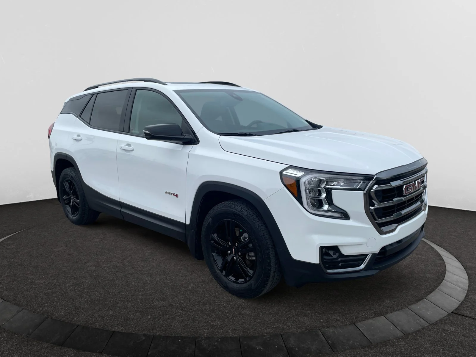 Used 2024 White GMC AT4 AWD image 7