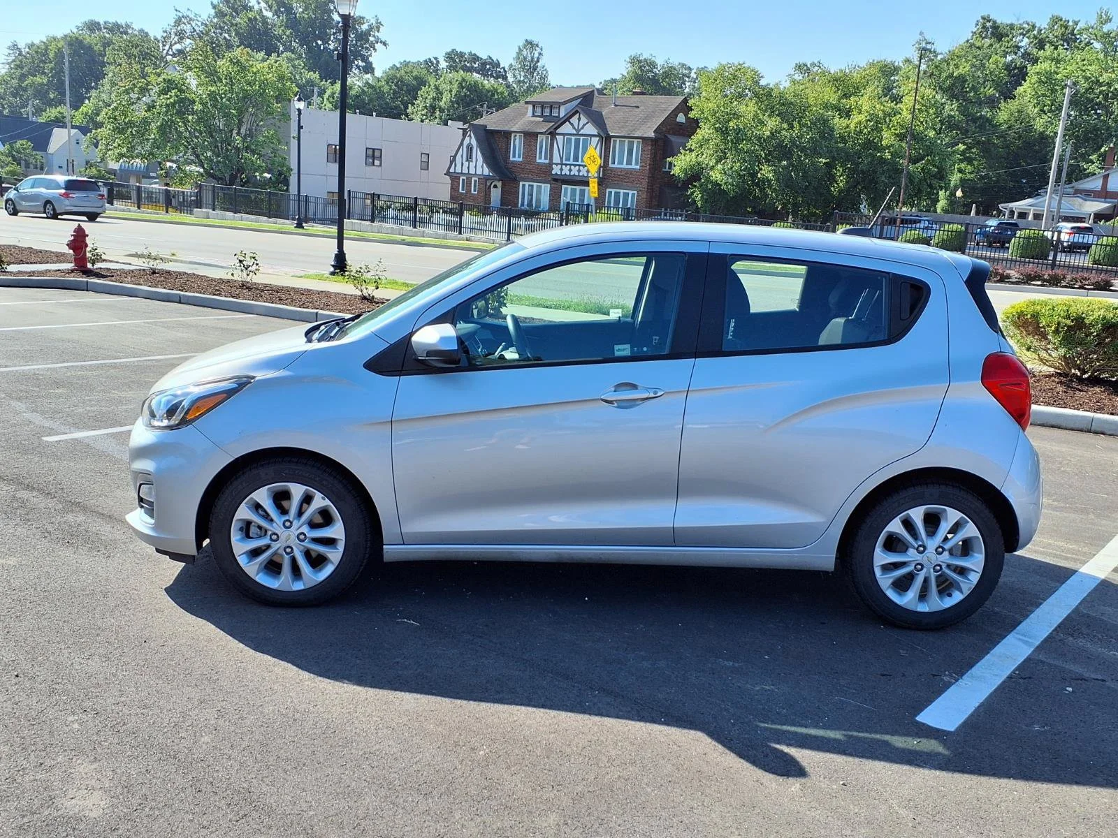 Used 2021 Silver Ice Chevrolet 1LT image 26
