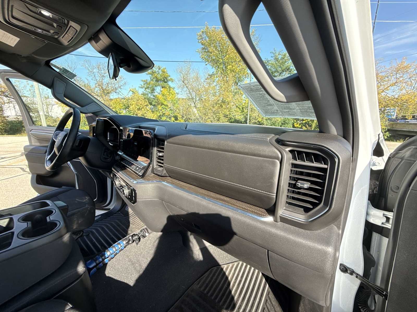 2024 Chevrolet Silverado 1500 LT - Photo 27