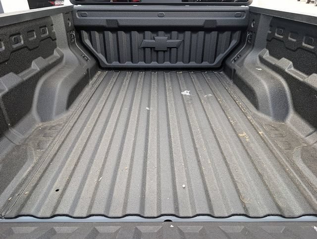 New 2026 Summit White Chevrolet Z71 image 8