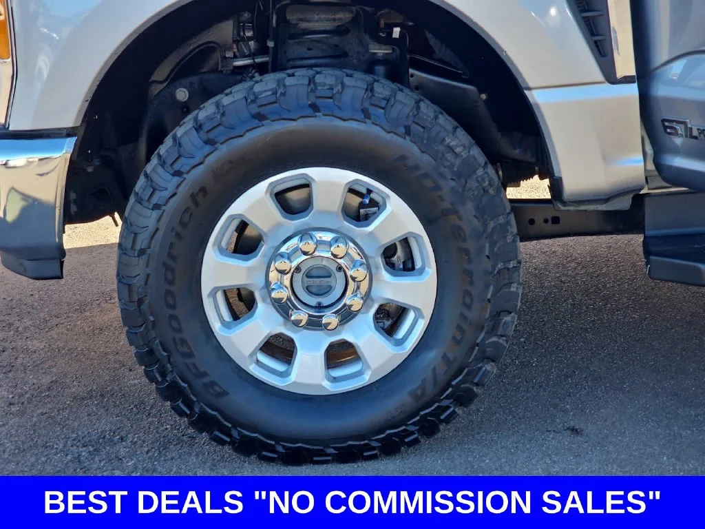 Used 2023 Iconic Silver Metallic Ford XLT image 35