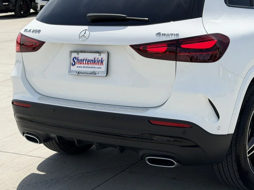 Used 2025  Mercedes-Benz GLA 250 image 6