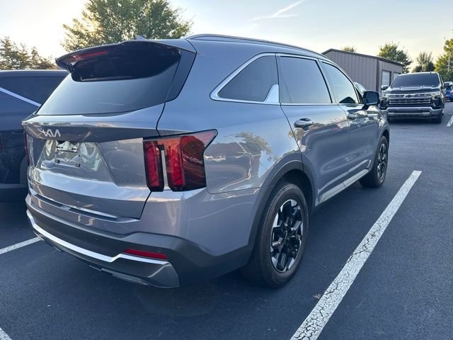 Used 2024 Silver Kia S image 4