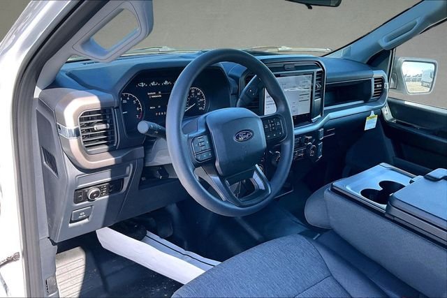 New 2026 Oxford White Ford XL image 5