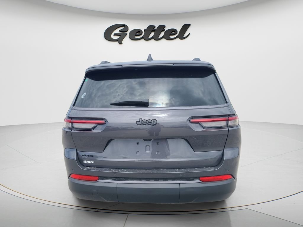 New 2026 Baltic Gray Metallic Clear-Coat Exterior Paint Jeep Laredo image 6