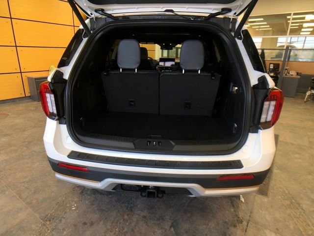 New 2026 Star White Metallic Tri-Coat Ford Tremor® image 22