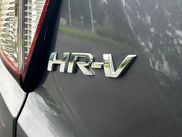 Used 2019  Honda Sport image 14