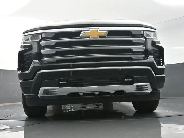 Used 2023 Black Chevrolet High Country image 45