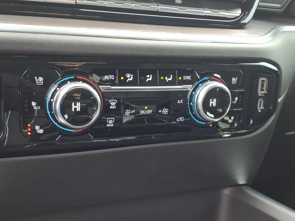 2025 GMC Sierra 2500HD SLT - Photo 7
