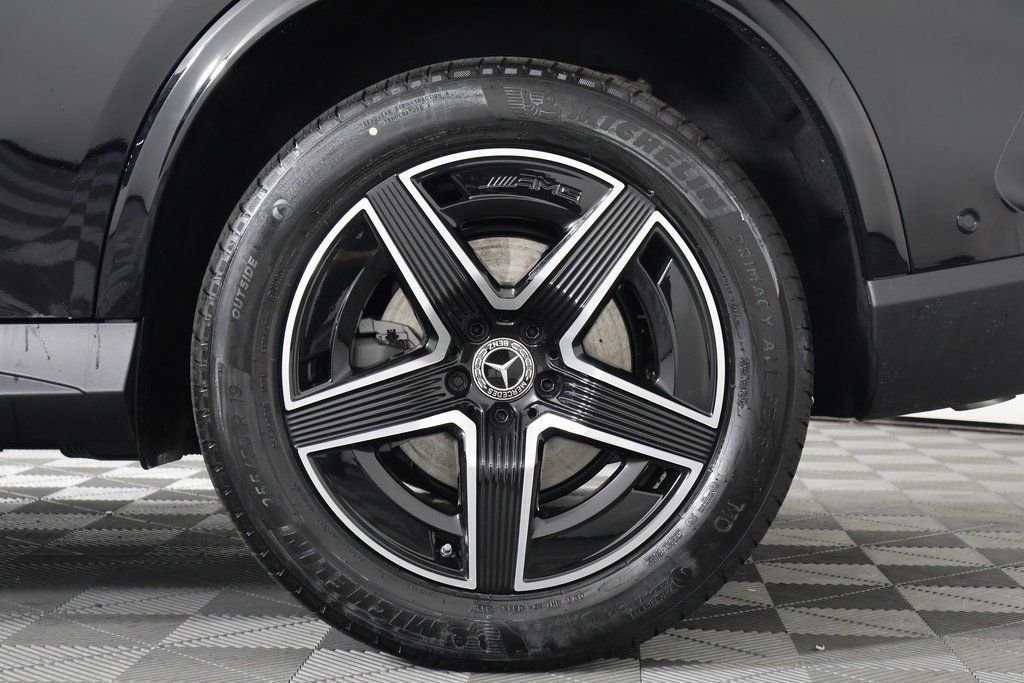 New 2026 Black Mercedes-Benz GLC 300 image 10
