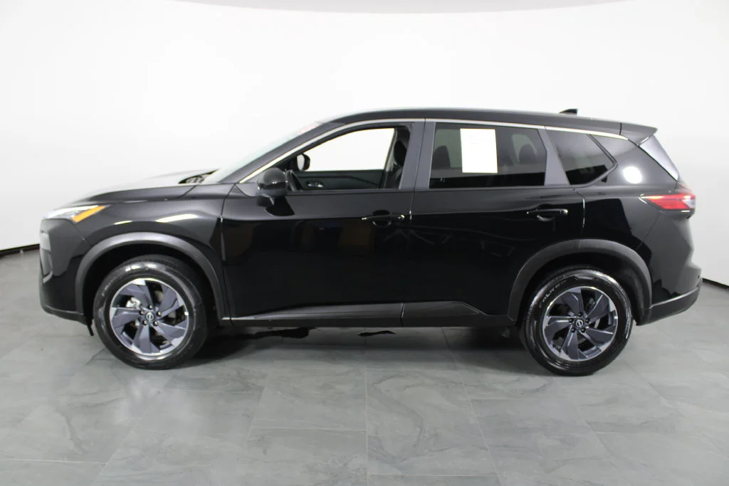 2026 Nissan Rogue SV - Photo 11