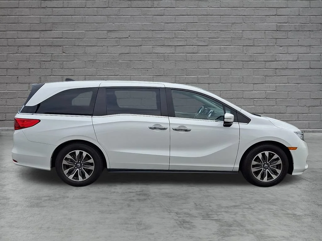 Used 2023 White Honda EX-L image 13