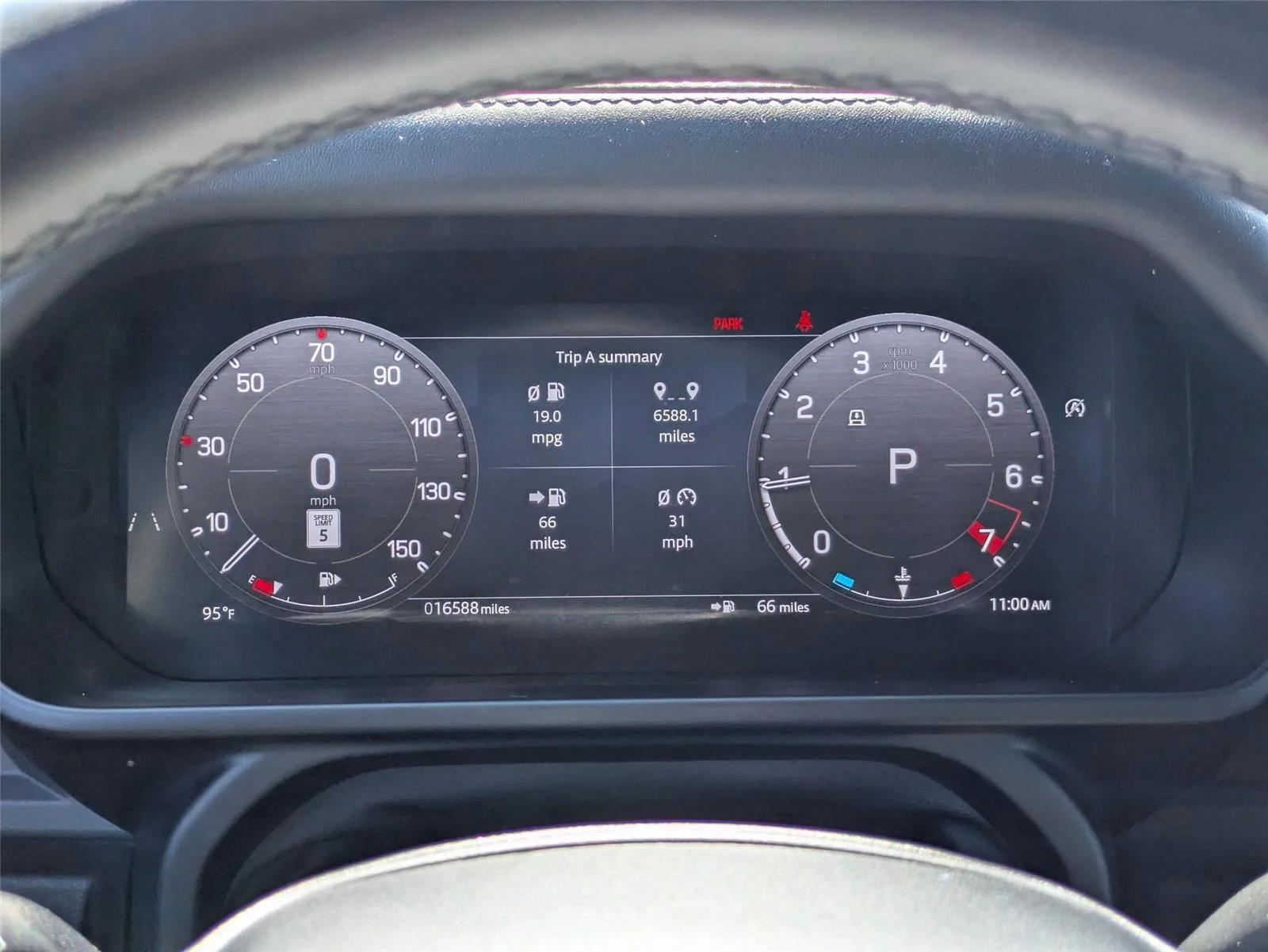 Used 2025 Fuji White Land Rover S image 19