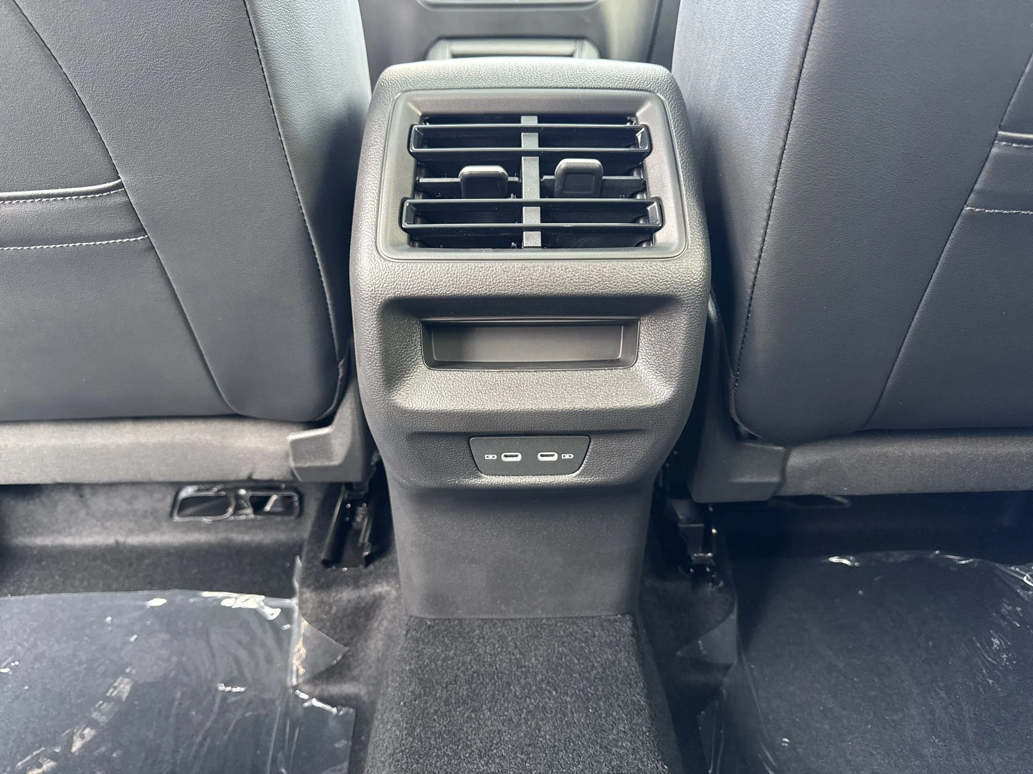 New 2026 Pure White Volkswagen SE image 30
