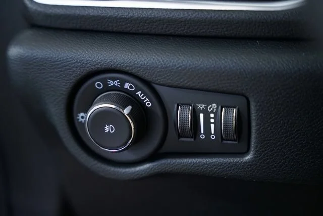 2026 Chrysler Pacifica Limited - Photo 15