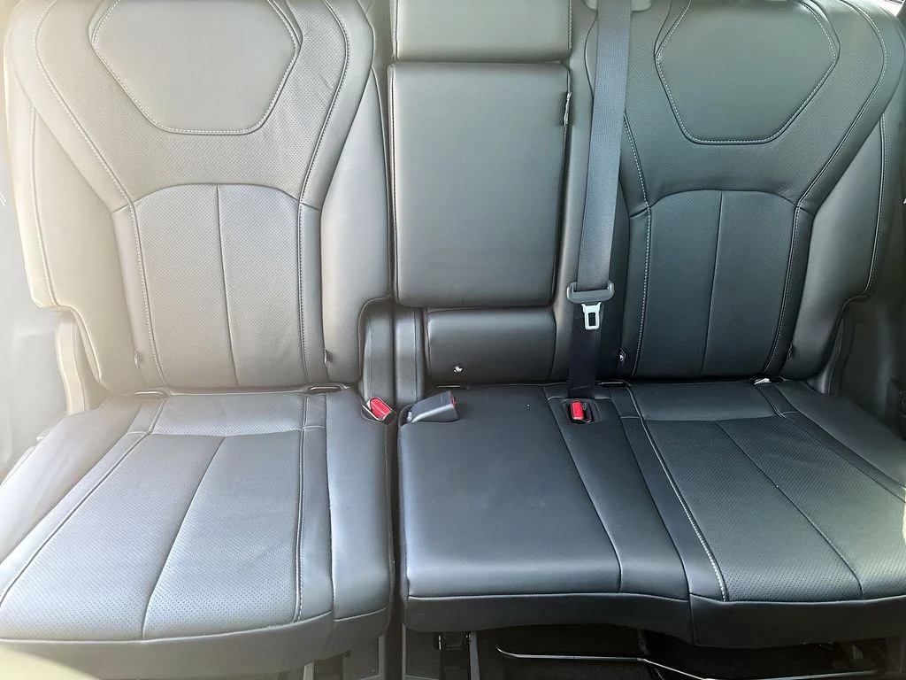 Used 2025 White INFINITI PURE image 23