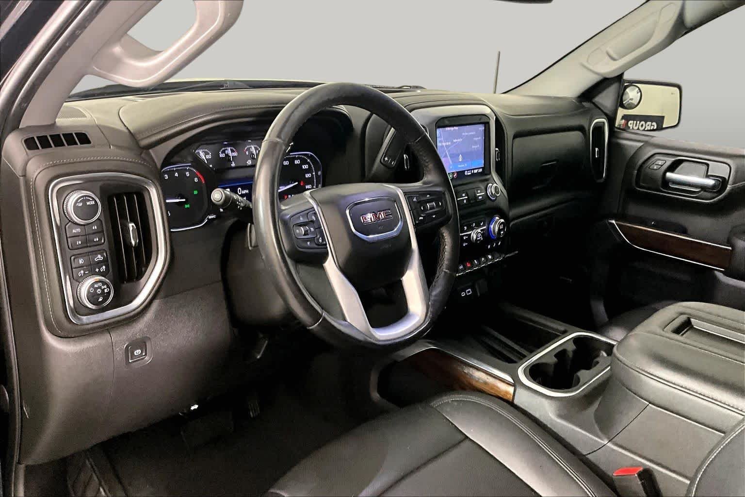 Used 2022 Onyx Black GMC SLT image 17