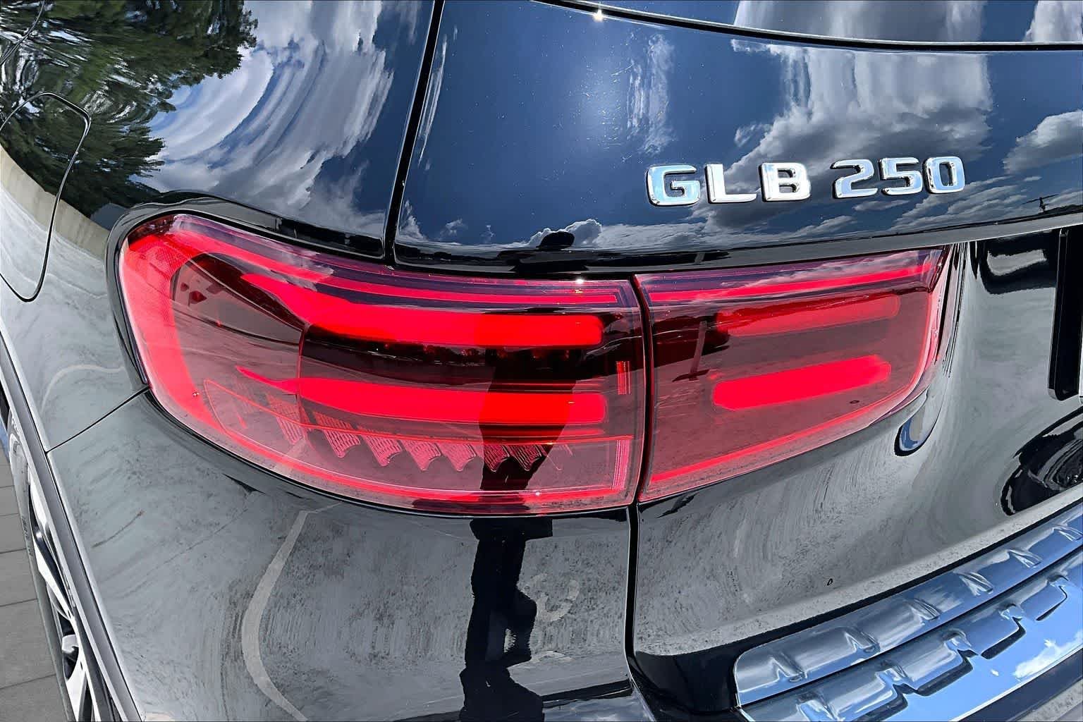 Certified Used 2026 Night Black Mercedes-Benz GLB 250 image 28