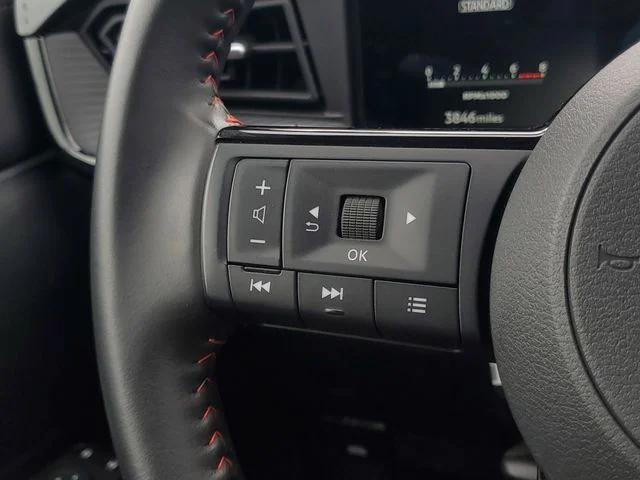 Used 2025 Brown Nissan SR image 23
