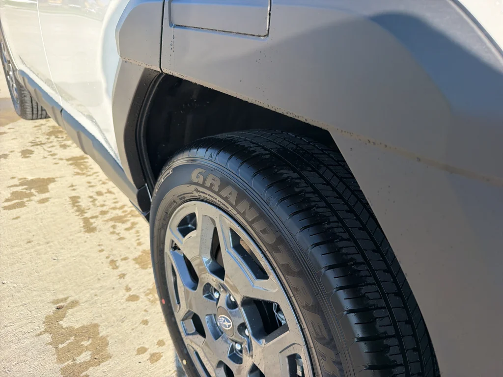 New 2026 CRYSTAL WHITE PEARL Subaru Premium image 8