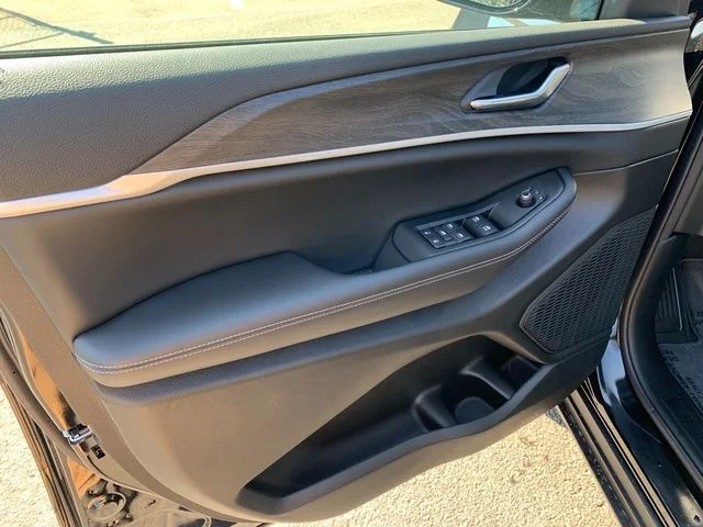 Used 2026 Black Jeep Altitude image 15