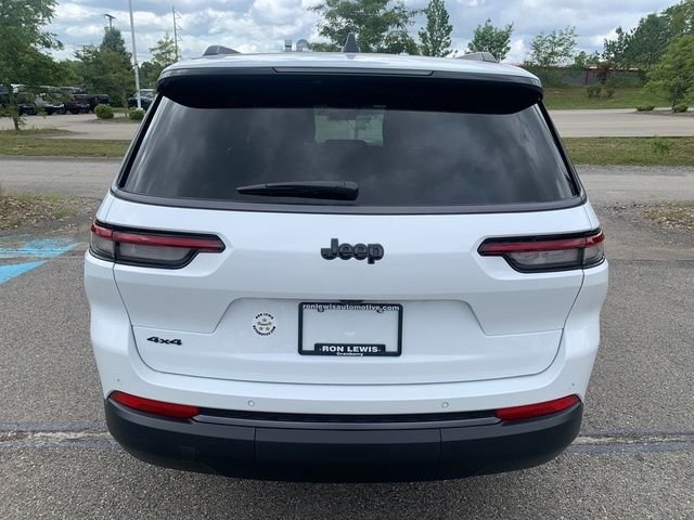 New 2026 Bright White Clear-Coat Exterior Paint Jeep Altitude image 4