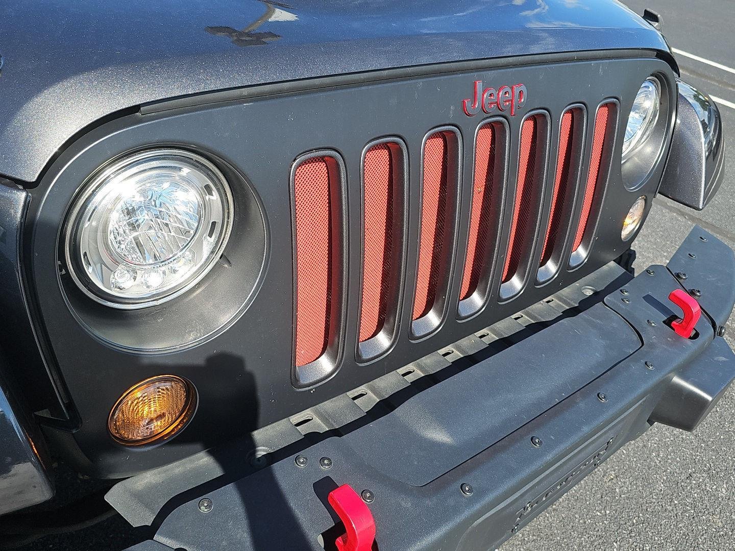 Used 2017 Granite Crystal Metallic Clearcoat Jeep Rubicon Recon image 31
