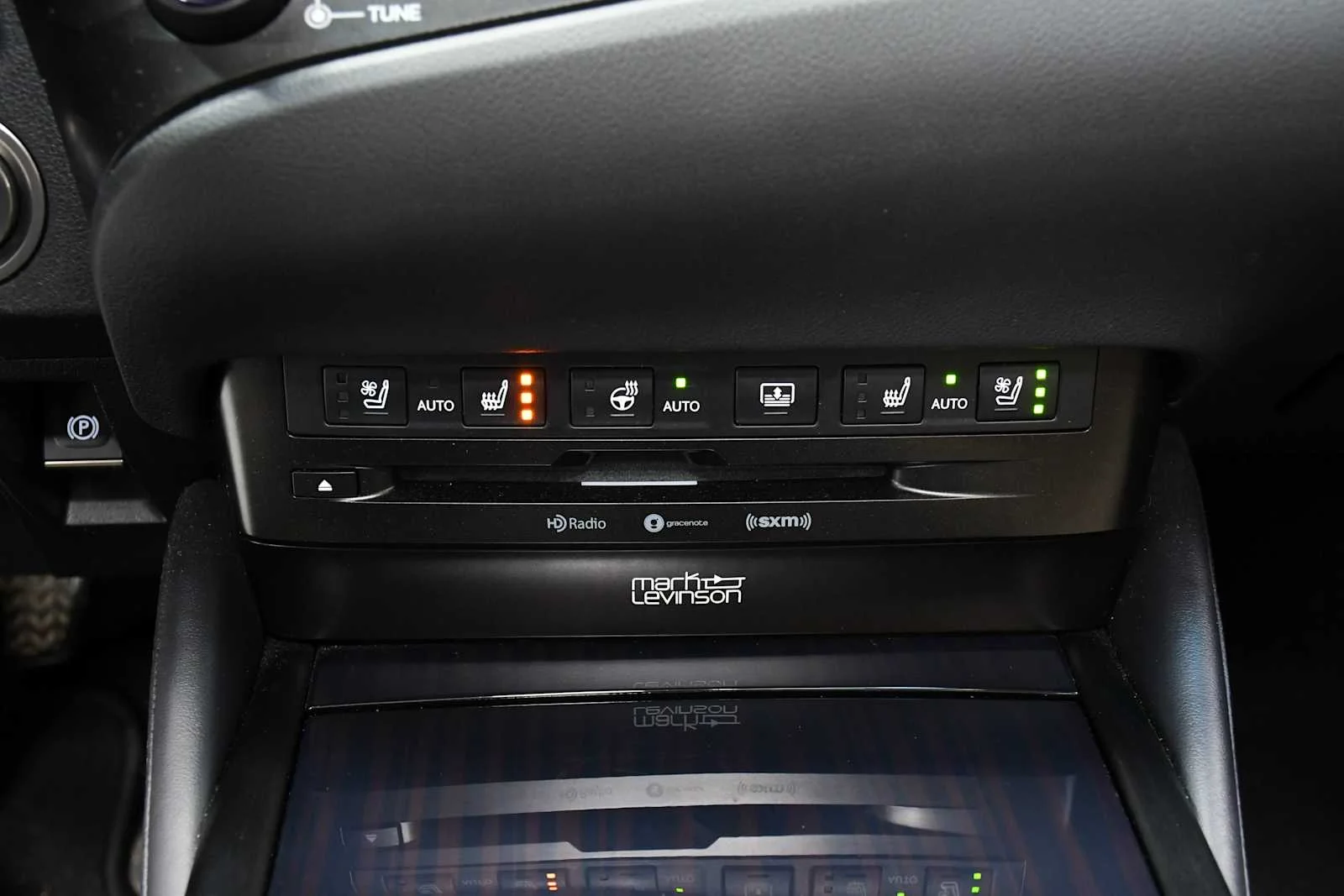 Used 2019 Moonbeam Beige Metallic Lexus Ultra Luxury image 24