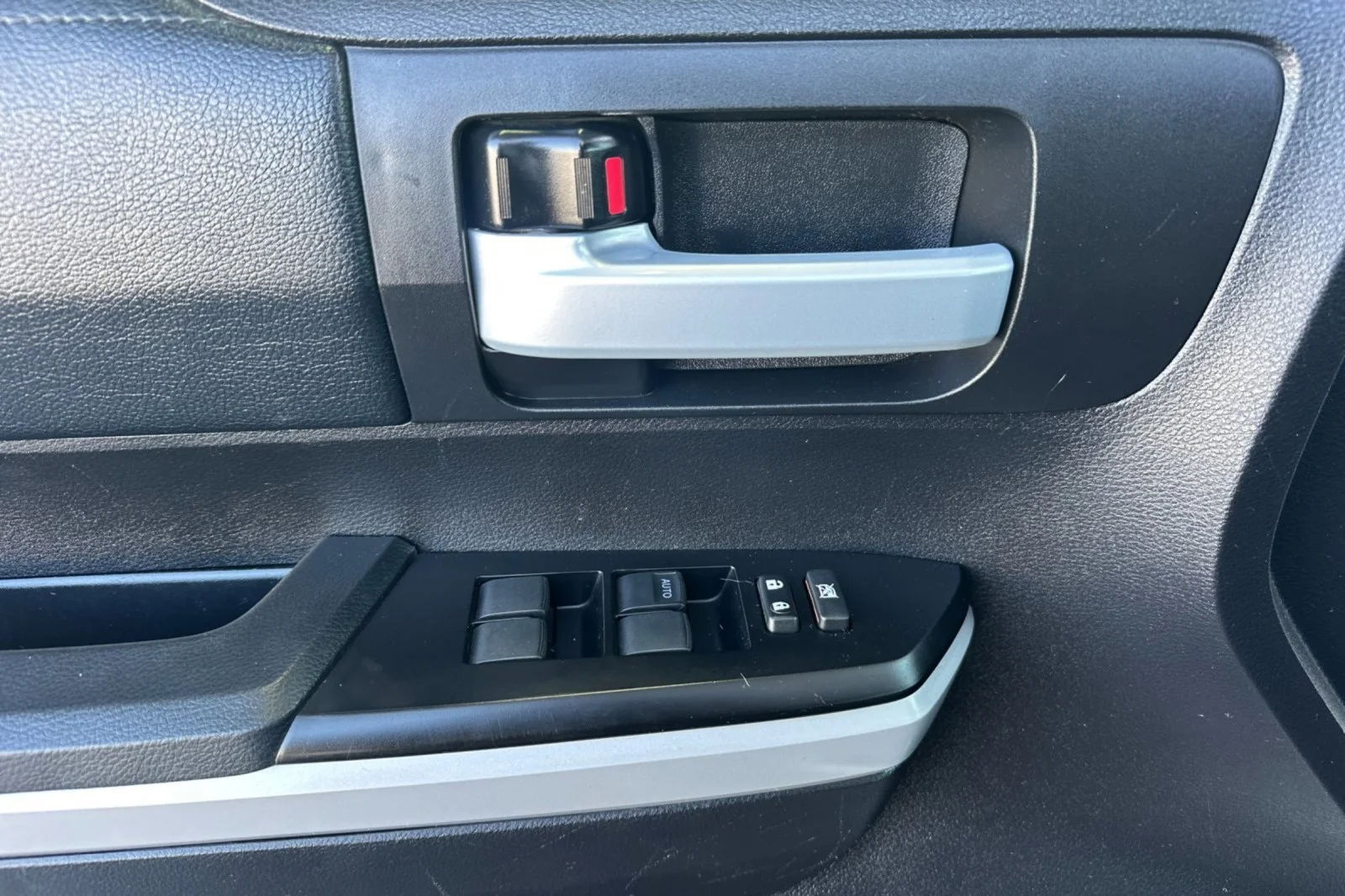 Certified Used 2021 Super White Toyota SR5 image 10