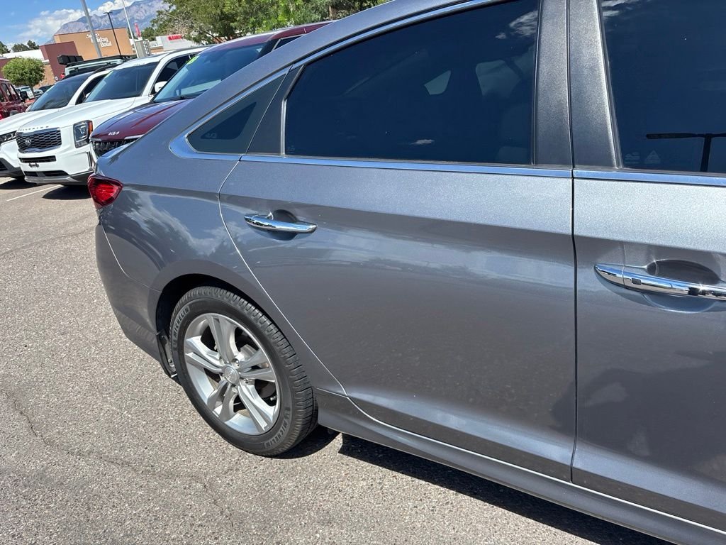 Used 2018 Gray Hyundai SEL image 10