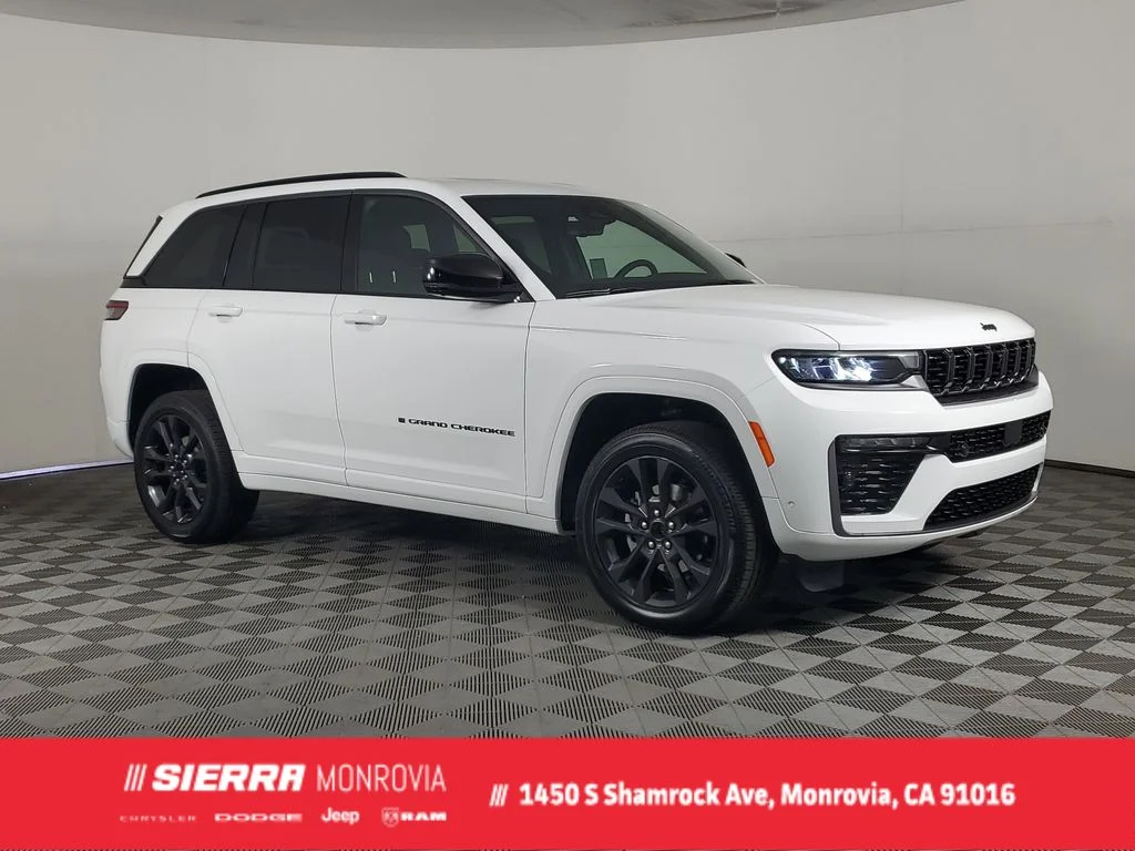 2026 Jeep Grand Cherokee Limited Reserve 4x4's photo