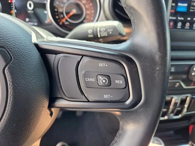 Used 2018 Orange Jeep Unlimited Sport S image 30
