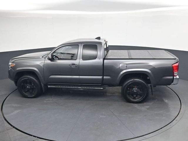 Used 2016 Gray Toyota SR5 image 25